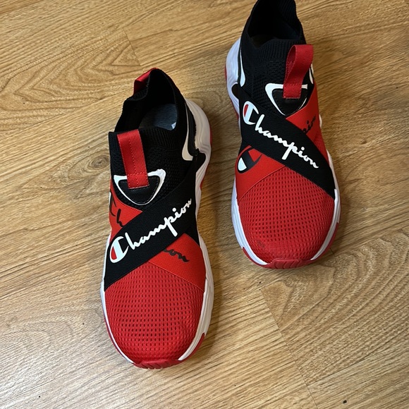 Champion size 10.5 Red/blk/white mesh breathable - Picture 3 of 5